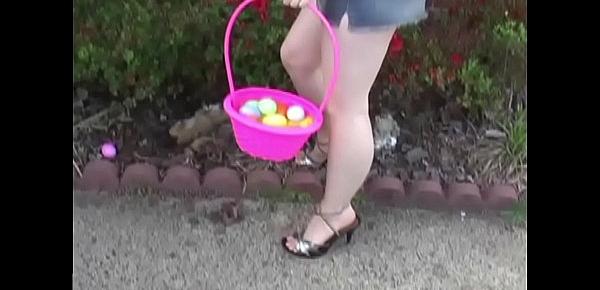  Come help me look for Easter eggs out back